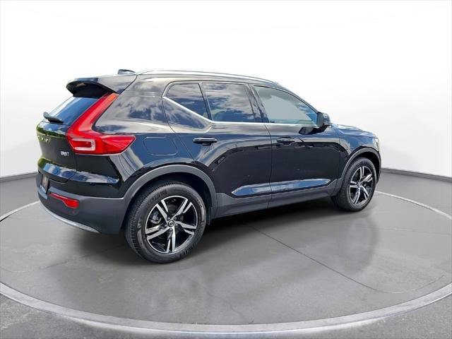 Used 2024 Volvo XC40 B5 Core AWD/4WD image 8