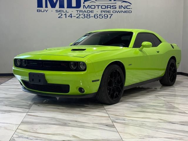 Used 2015 Dodge Challenger R/T Plus RWD image 2