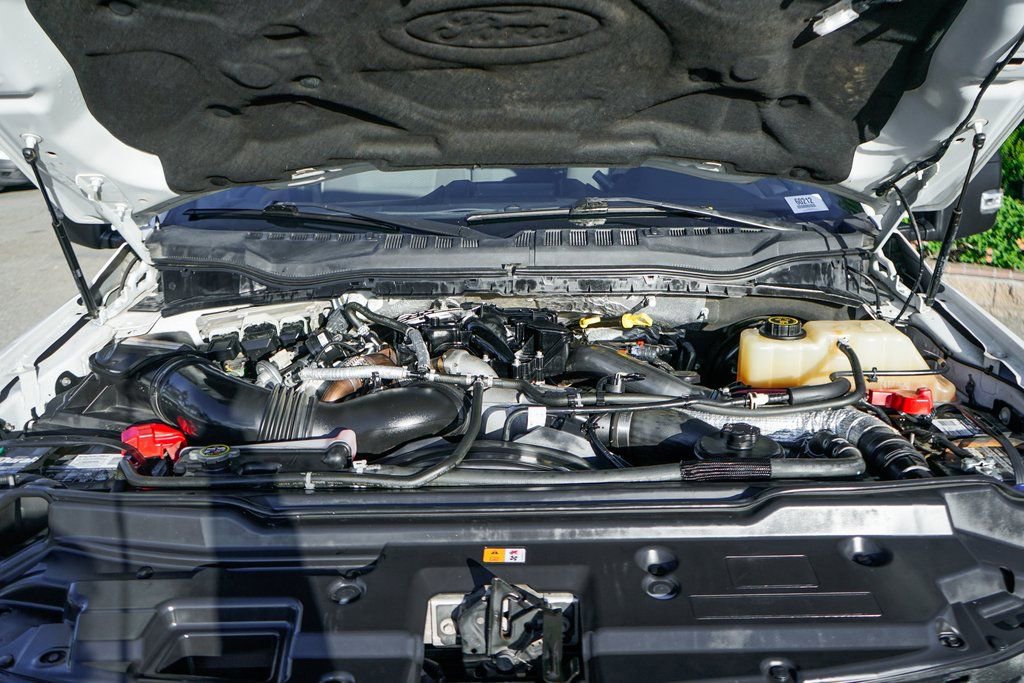 Used 2017 Ford F250 XLT w/ XLT Value Package image 12