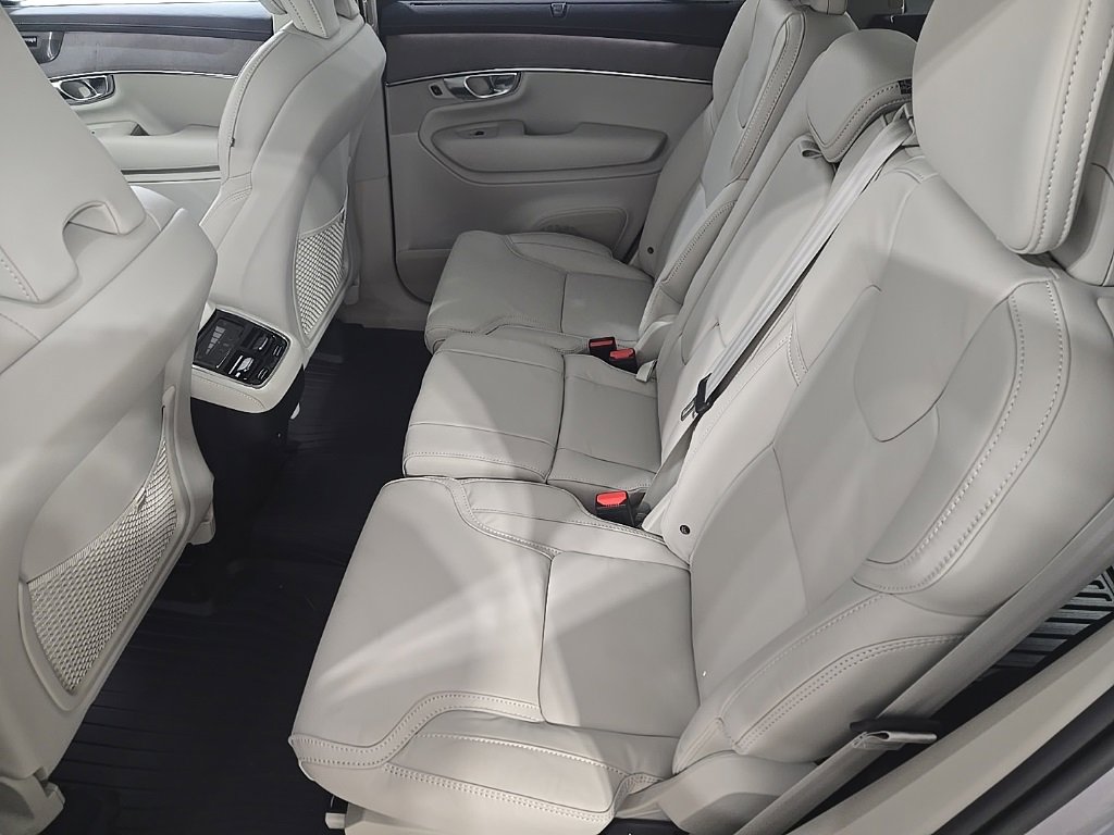Used 2026 Volvo XC90 B6 Ultra image 22