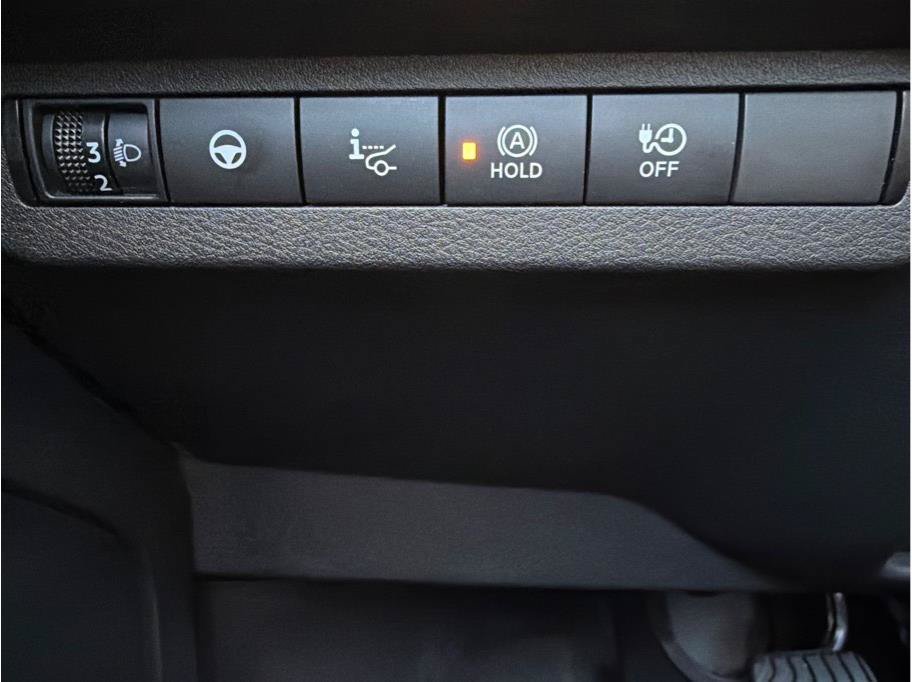 Used 2024 Nissan Ariya AWD image 27