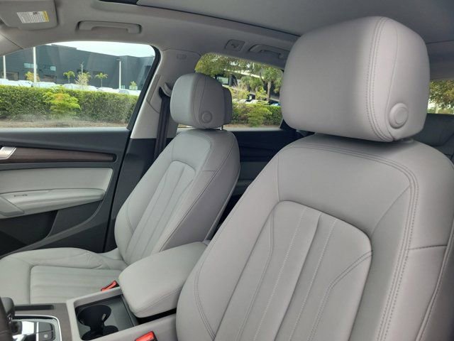 Certified 2023 Audi Q5 2.0T Premium Plus w/ Premium Plus Package image 16
