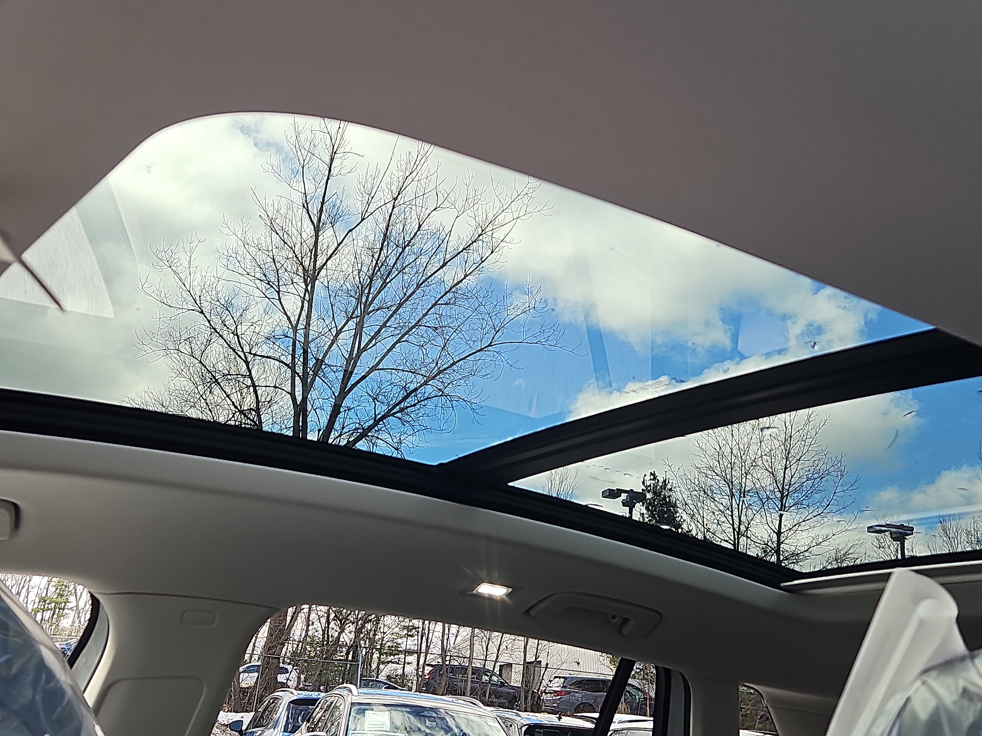 New 2026 Volkswagen Tiguan SE image 6