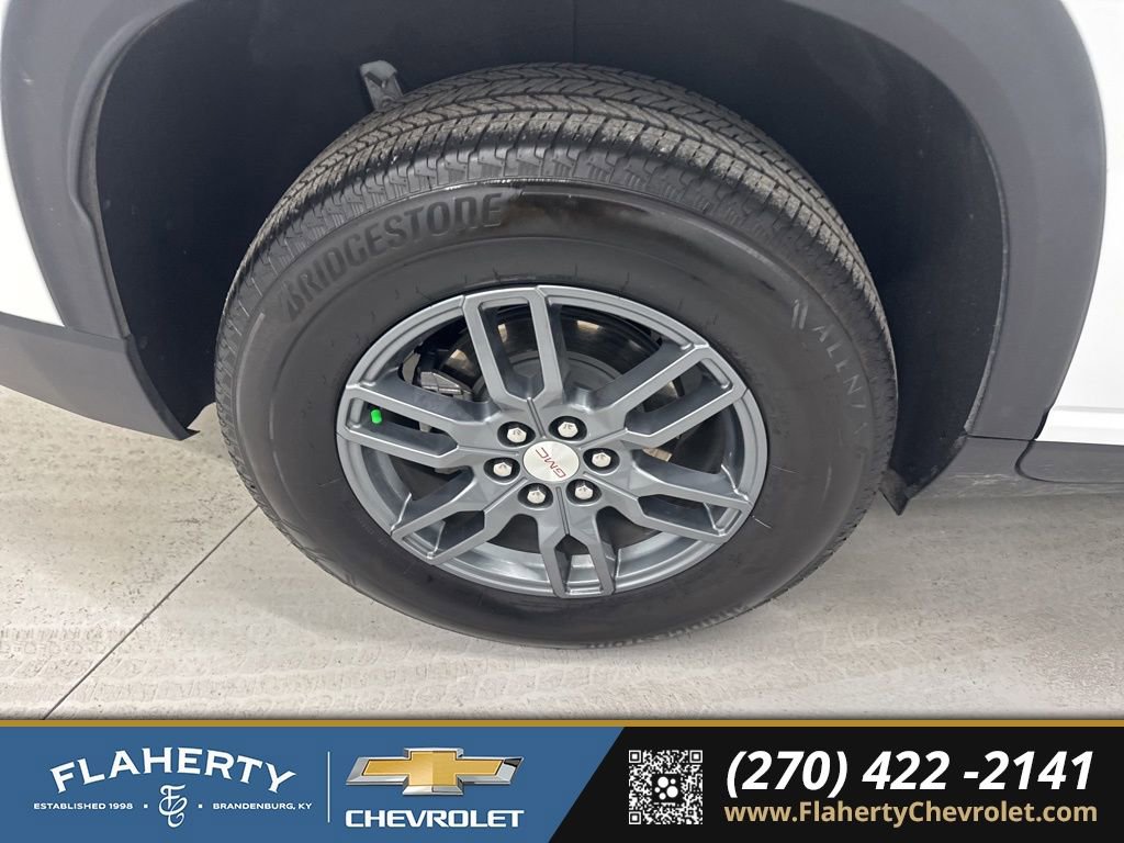 Used 2025 GMC Acadia Elevation image 17