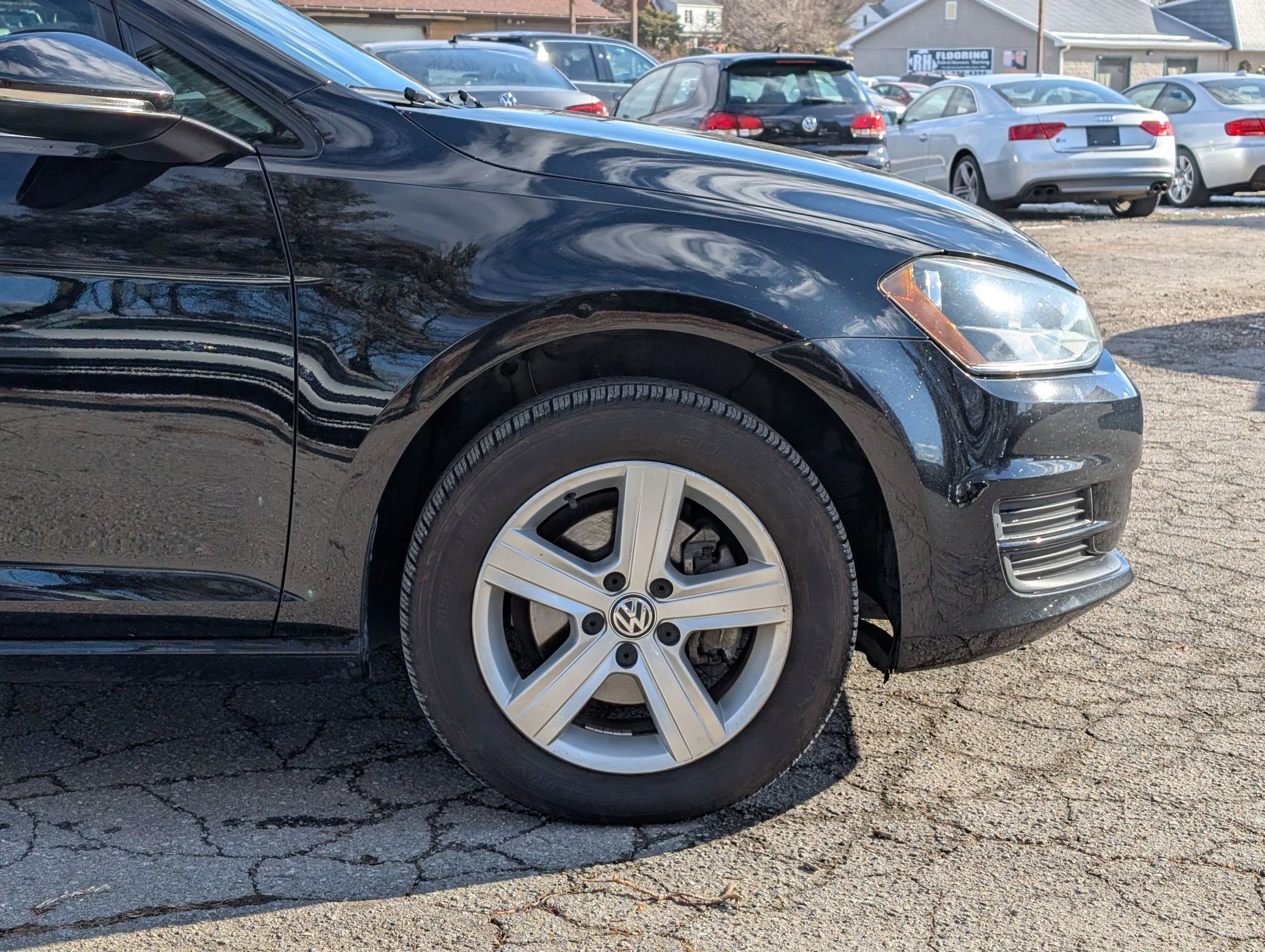 Used 2015 Volkswagen Golf TDI S image 10