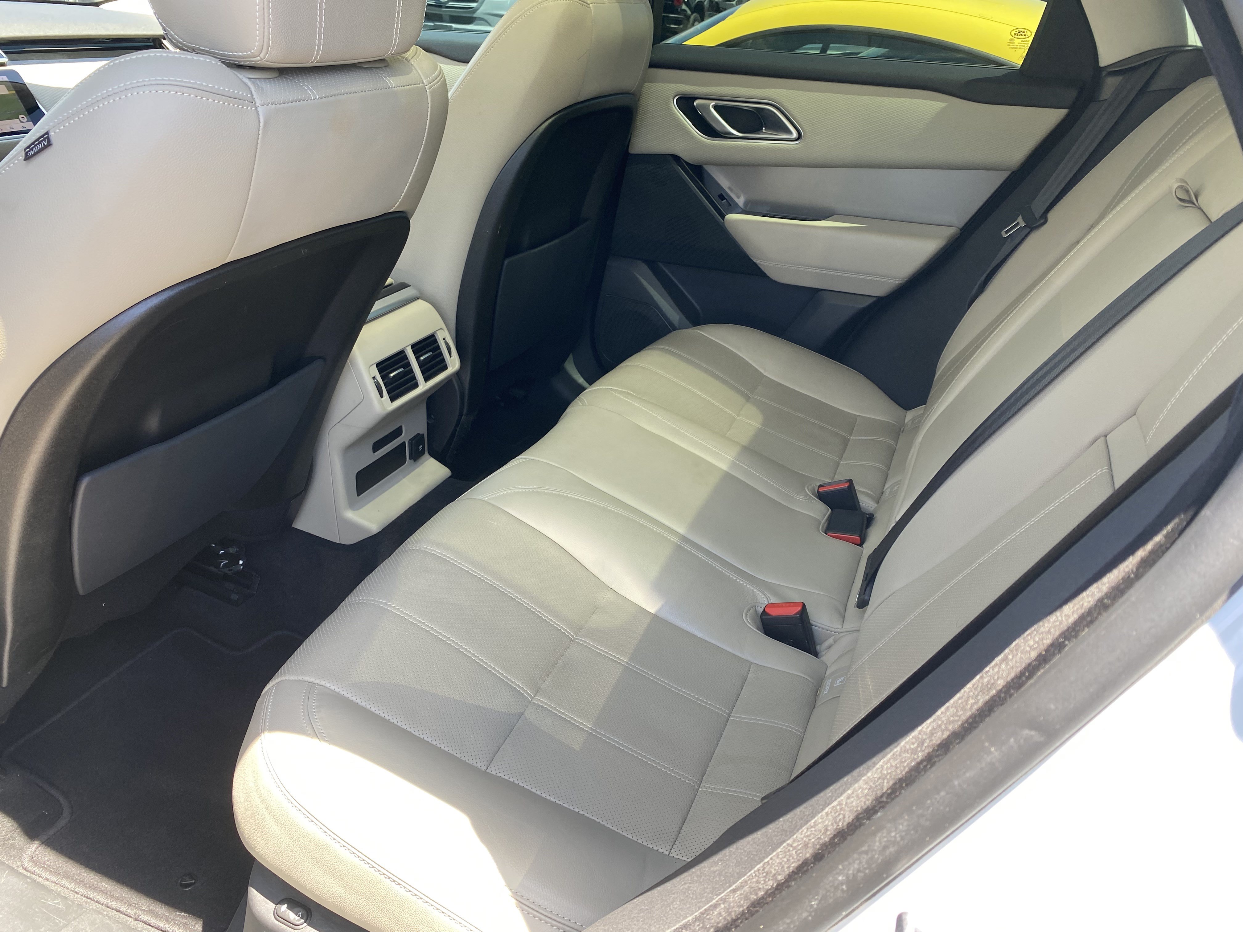 Used 2019 Land Rover Range Rover Velar S AWD/4WD image 17