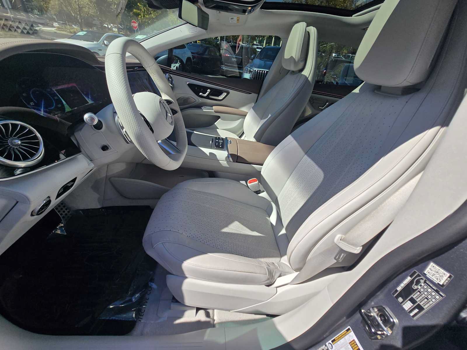 Certified 2024 Mercedes-Benz EQS 580 4MATIC Sedan image 24