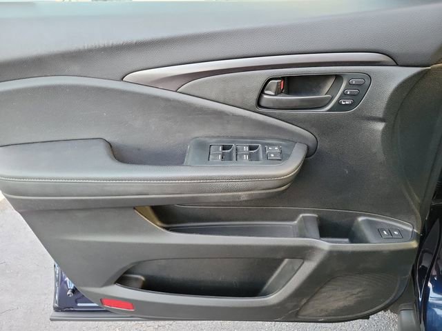 Used 2023 Honda Passport EX-L image 21