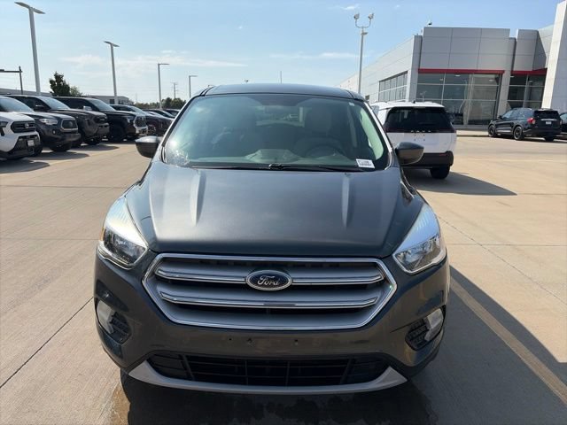 Used 2019 Ford Escape SE AWD/4WD image 2