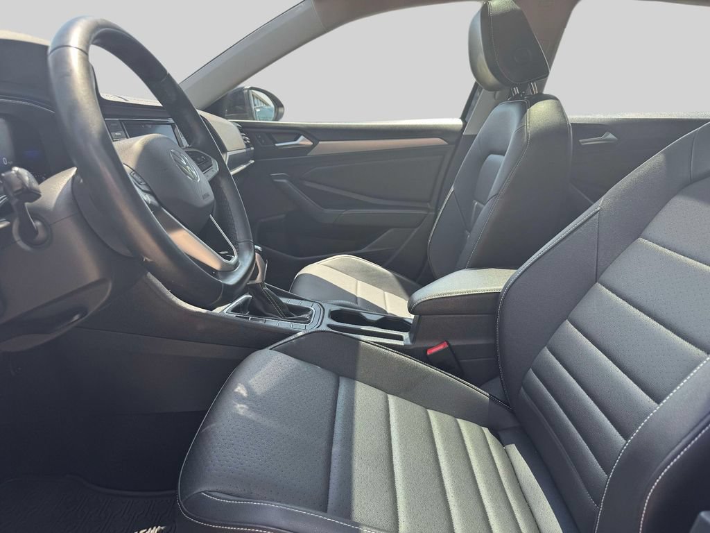Used 2022 Volkswagen Jetta SE FWD image 13