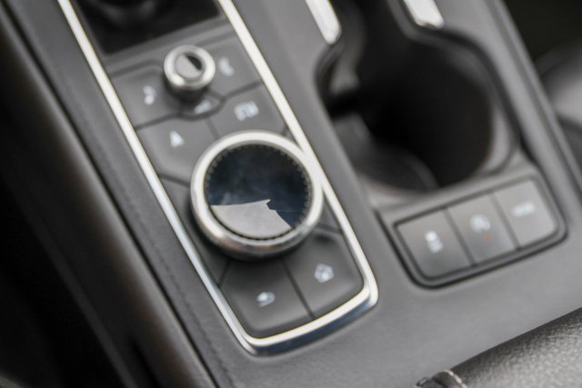 Used 2024 Cadillac XT4 Premium Luxury image 23