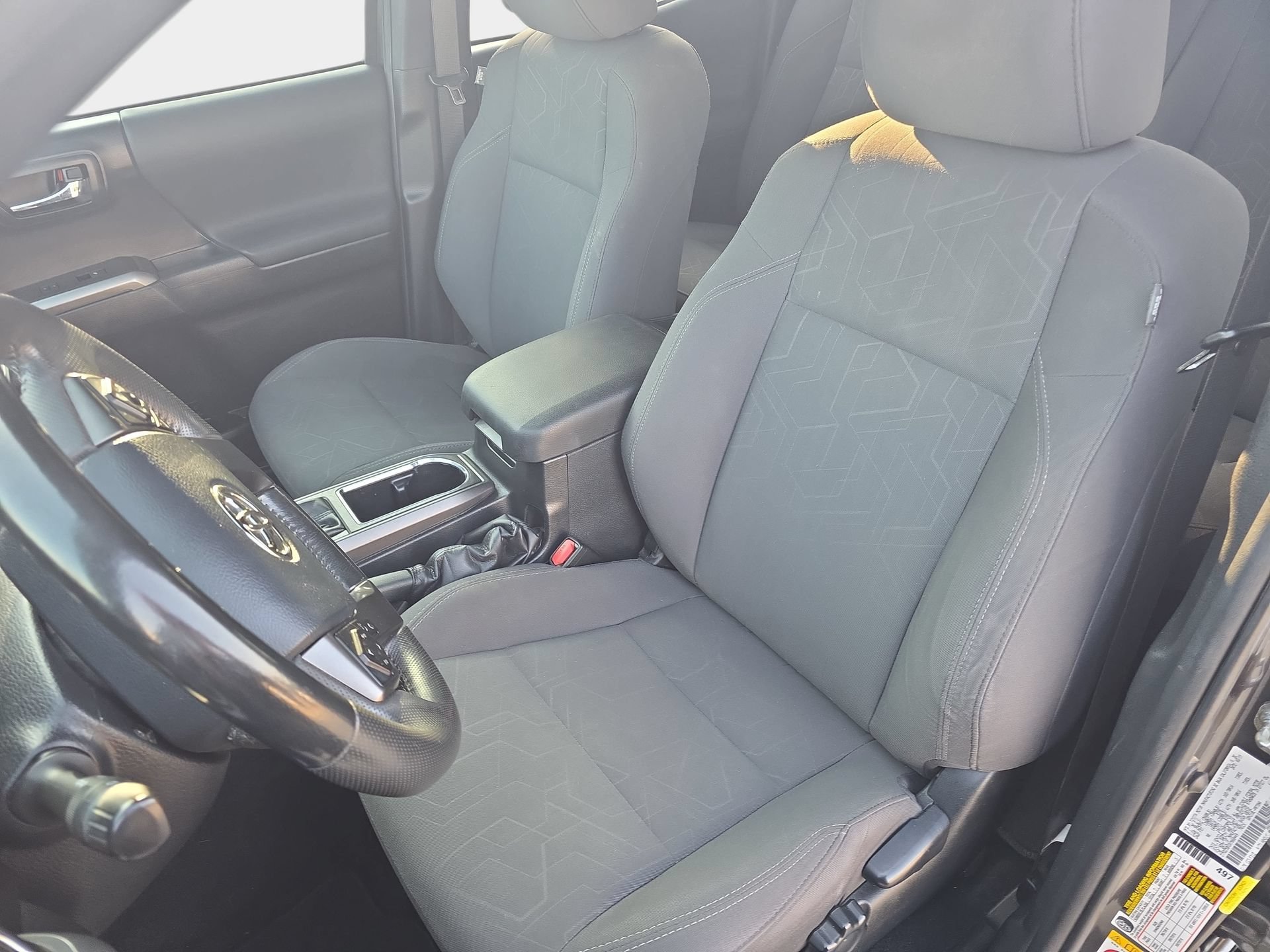 Used 2019 Toyota Tacoma TRD Off-Road w/ Technology Package AWD/4WD image 15
