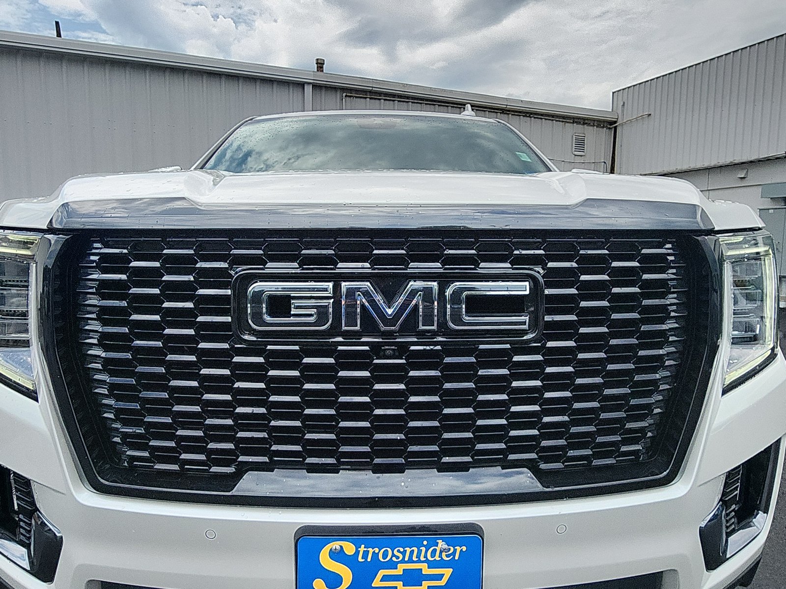 Used 2023 GMC Yukon Denali Ultimate AWD/4WD image 14