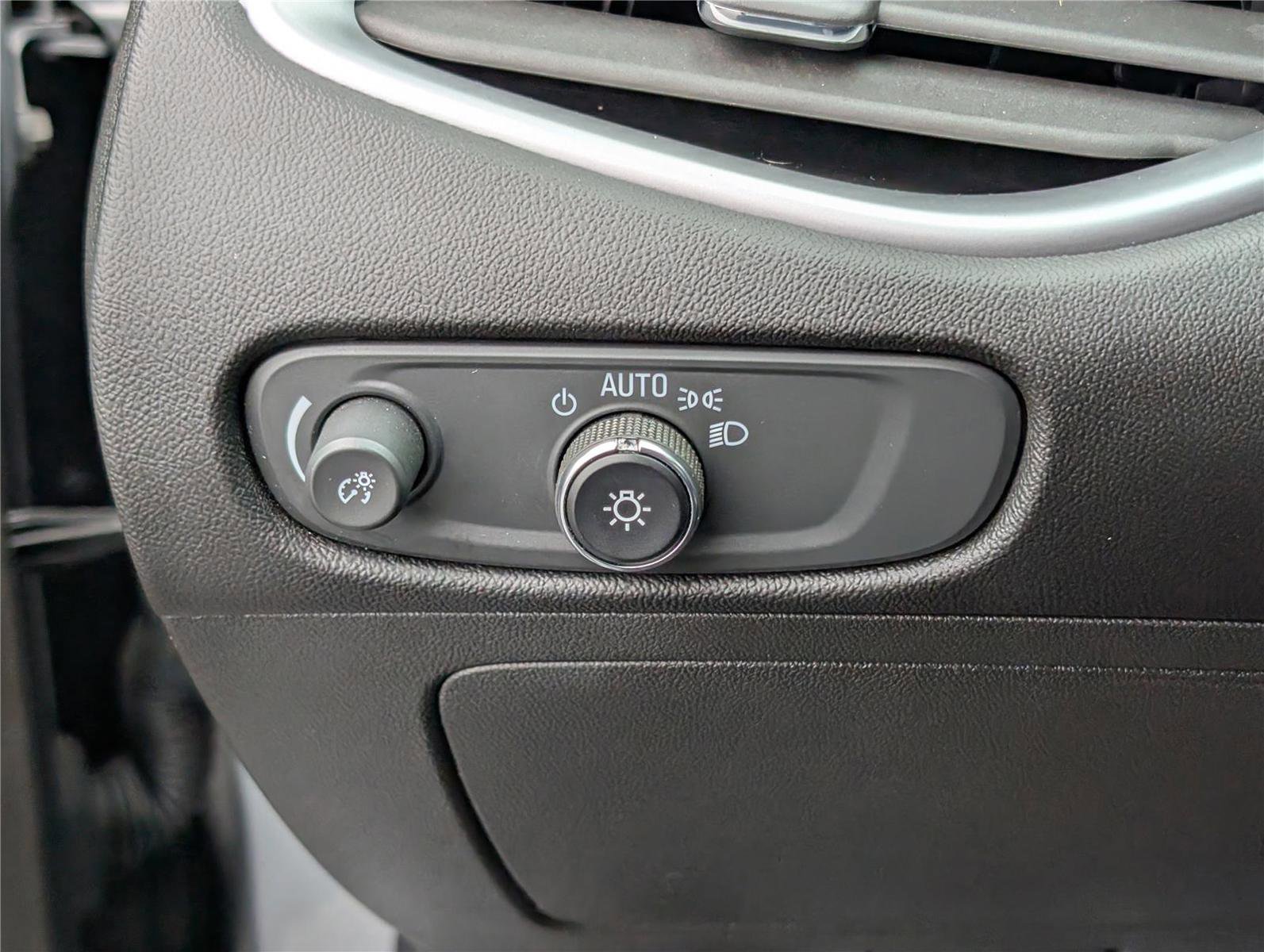 Used 2024 Chevrolet Malibu LT image 21