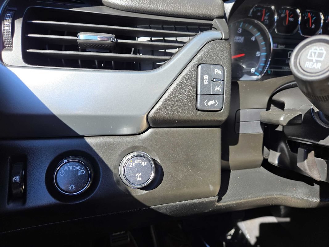 Used 2019 Chevrolet Suburban LT AWD/4WD image 14
