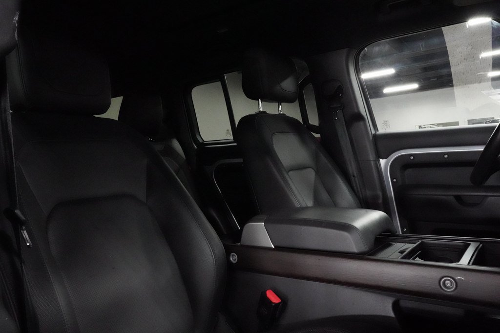 Used 2023 Land Rover Defender 130 X-Dynamic SE AWD/4WD image 39