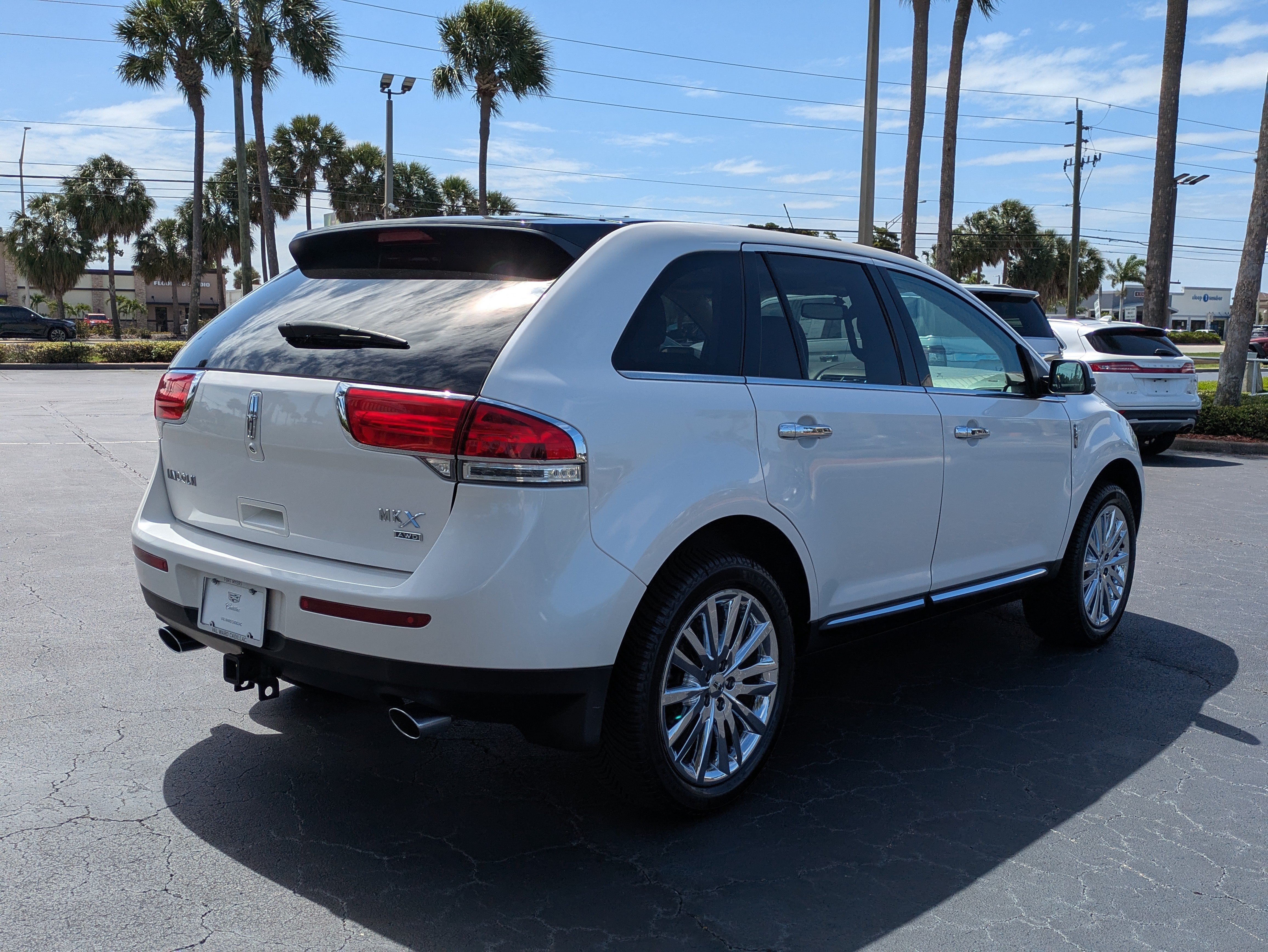 Used 2014 Lincoln MKX AWD w/ Equipment Group 102A image 6