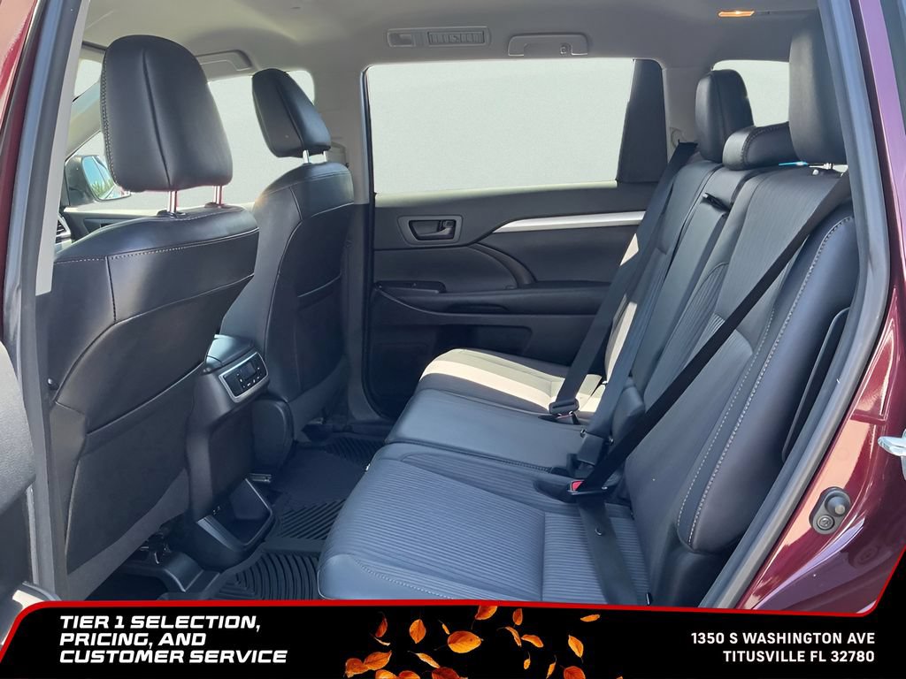 Used 2018 Toyota Highlander Plus w/ Carpet Mat Package (TMS) AWD/4WD image 18