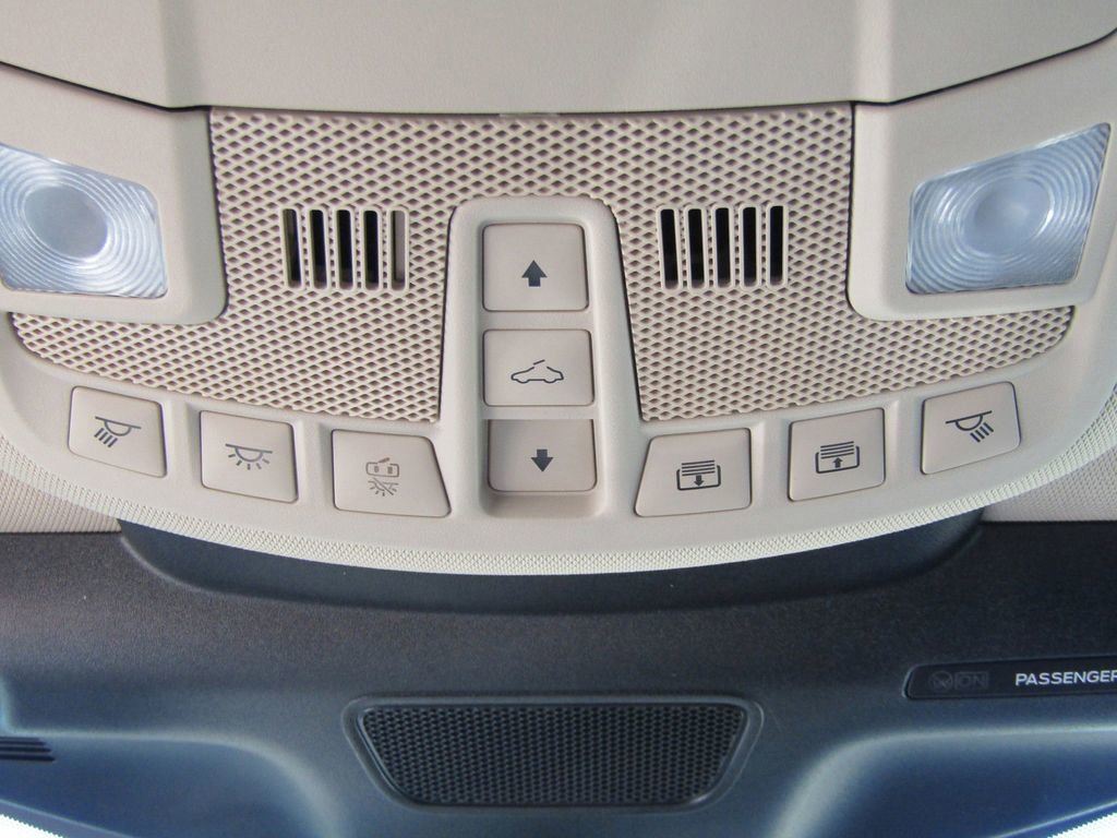 Used 2021 Lincoln Nautilus Reserve w/ Equipment Group 201A image 32