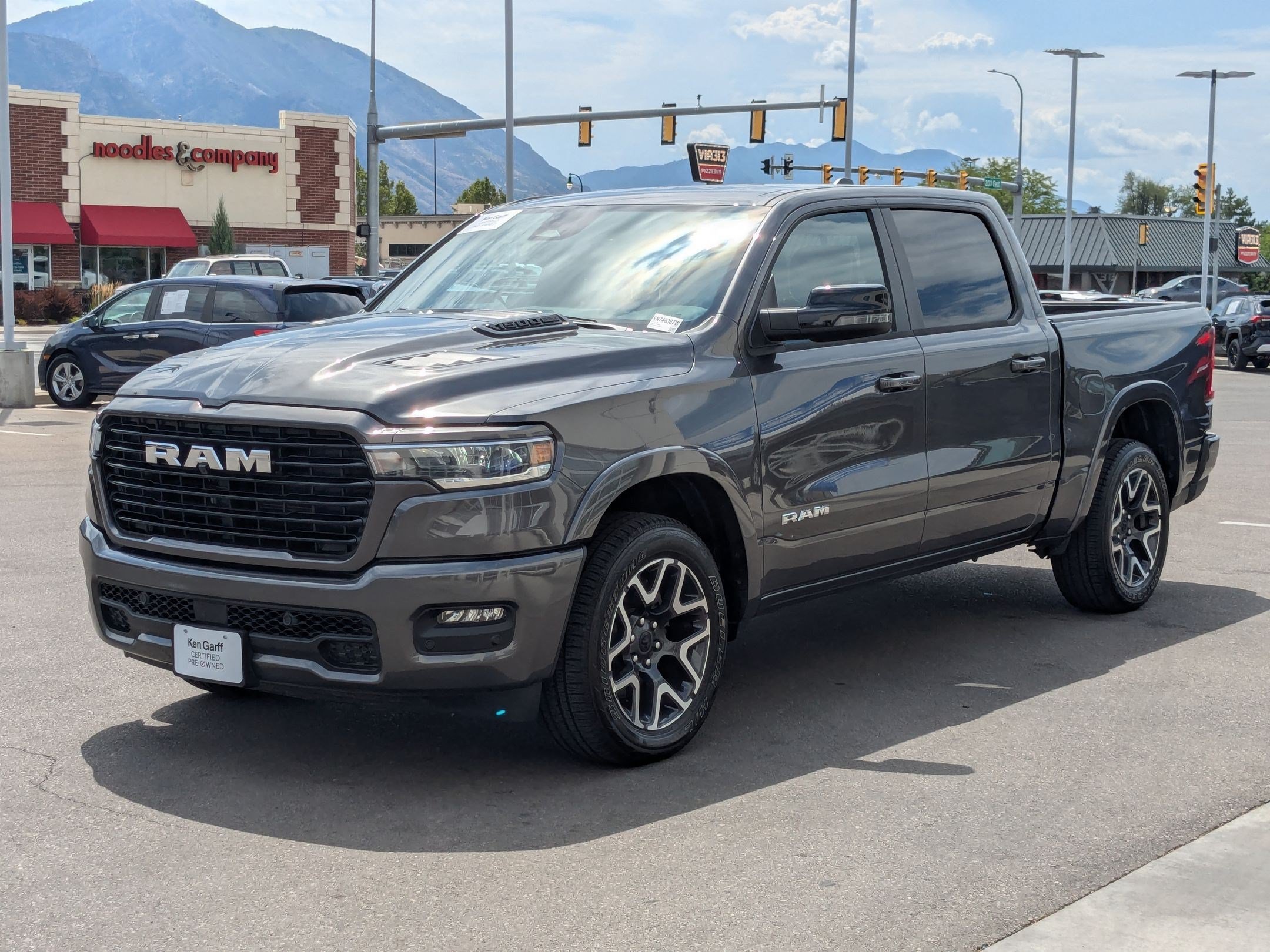 Used 2025 RAM 1500 Laramie w/ Sport Appearance Package AWD/4WD image 11