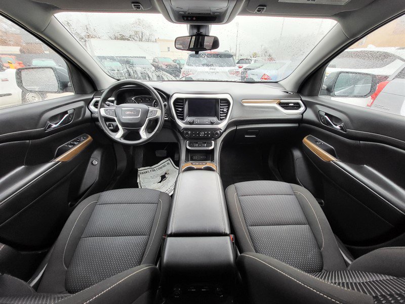 Used 2021 GMC Acadia SLE w/ Driver Convenience Package image 11