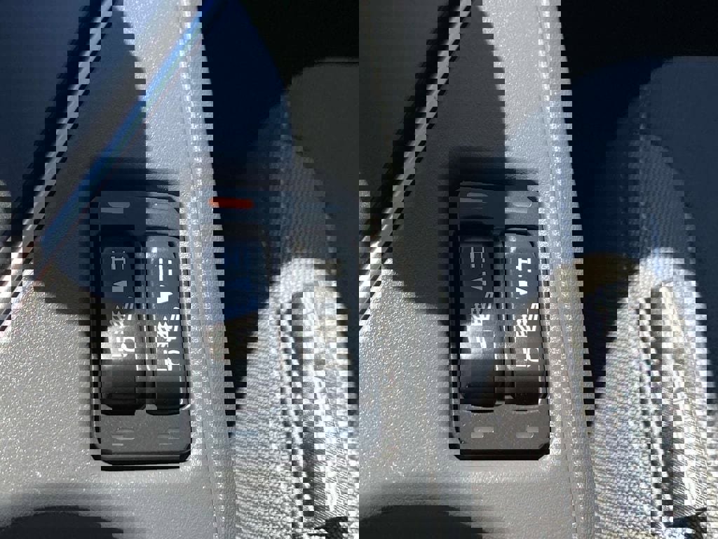 Certified 2025 Subaru Crosstrek 2.0i Premium image 15