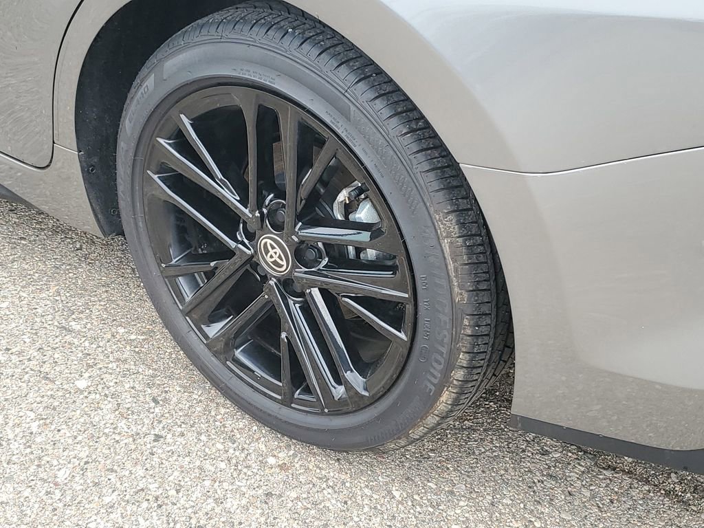 Used 2026 Toyota Camry SE w/ Convenience Package FWD image 32