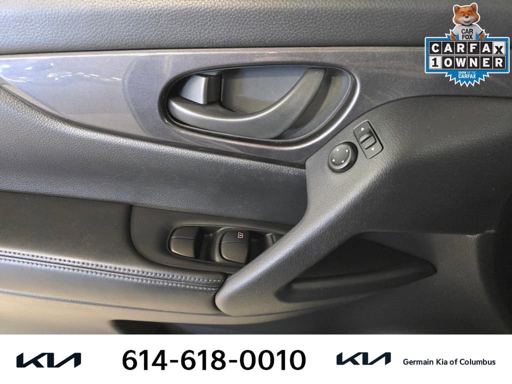 Used 2020 Nissan Rogue S image 25