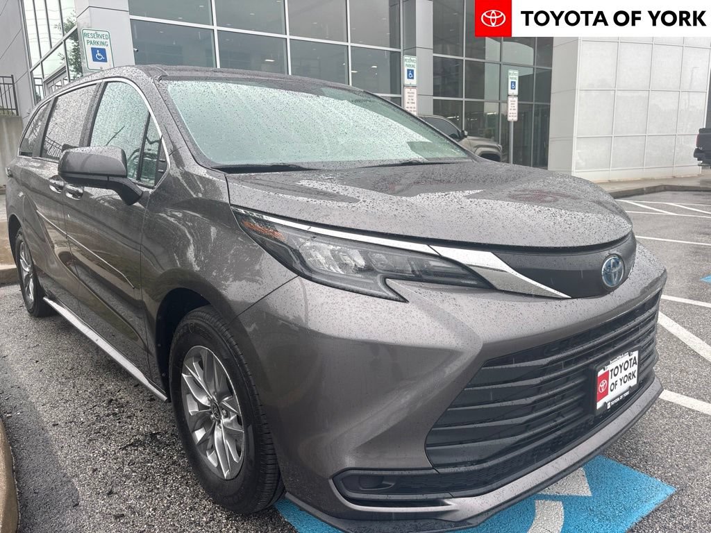 Used 2024 Toyota Sienna LE