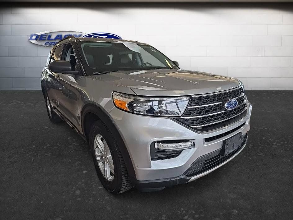 Used 2023 Ford Explorer XLT w/ Equipment Group 202A AWD/4WD image 10