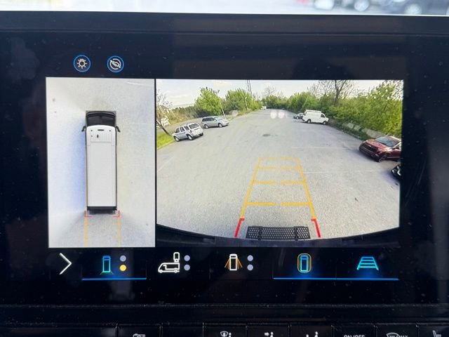 Used 2024 Chevrolet Brightdrop 600 w/ Commercial Equipment Package AWD/4WD image 6