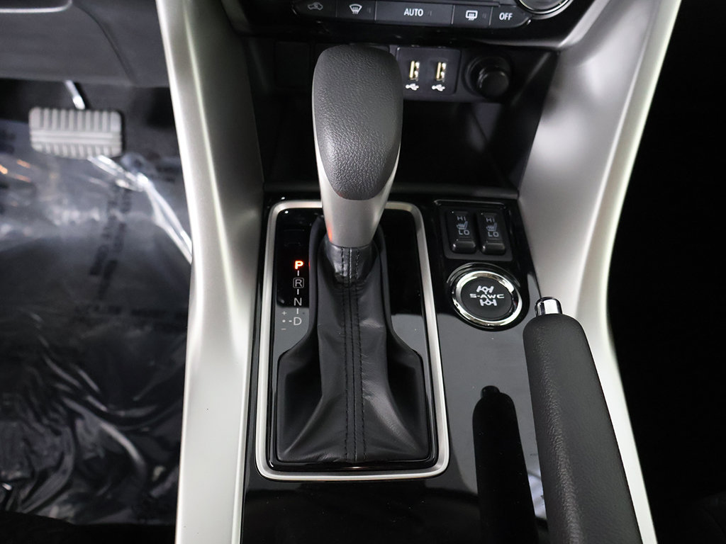 New 2026 Mitsubishi Eclipse Cross LE AWD/4WD image 39