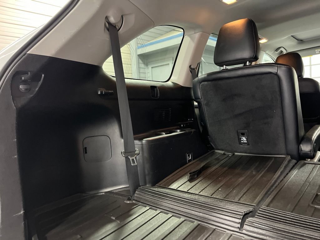 Used 2019 Toyota Highlander XLE AWD/4WD image 41