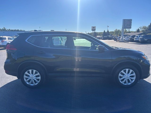 Used 2017 Nissan Rogue S AWD/4WD image 8