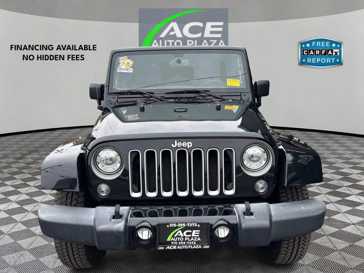 Used 2017 Jeep Wrangler Unlimited Sahara w/ Connectivity Group AWD/4WD image 3