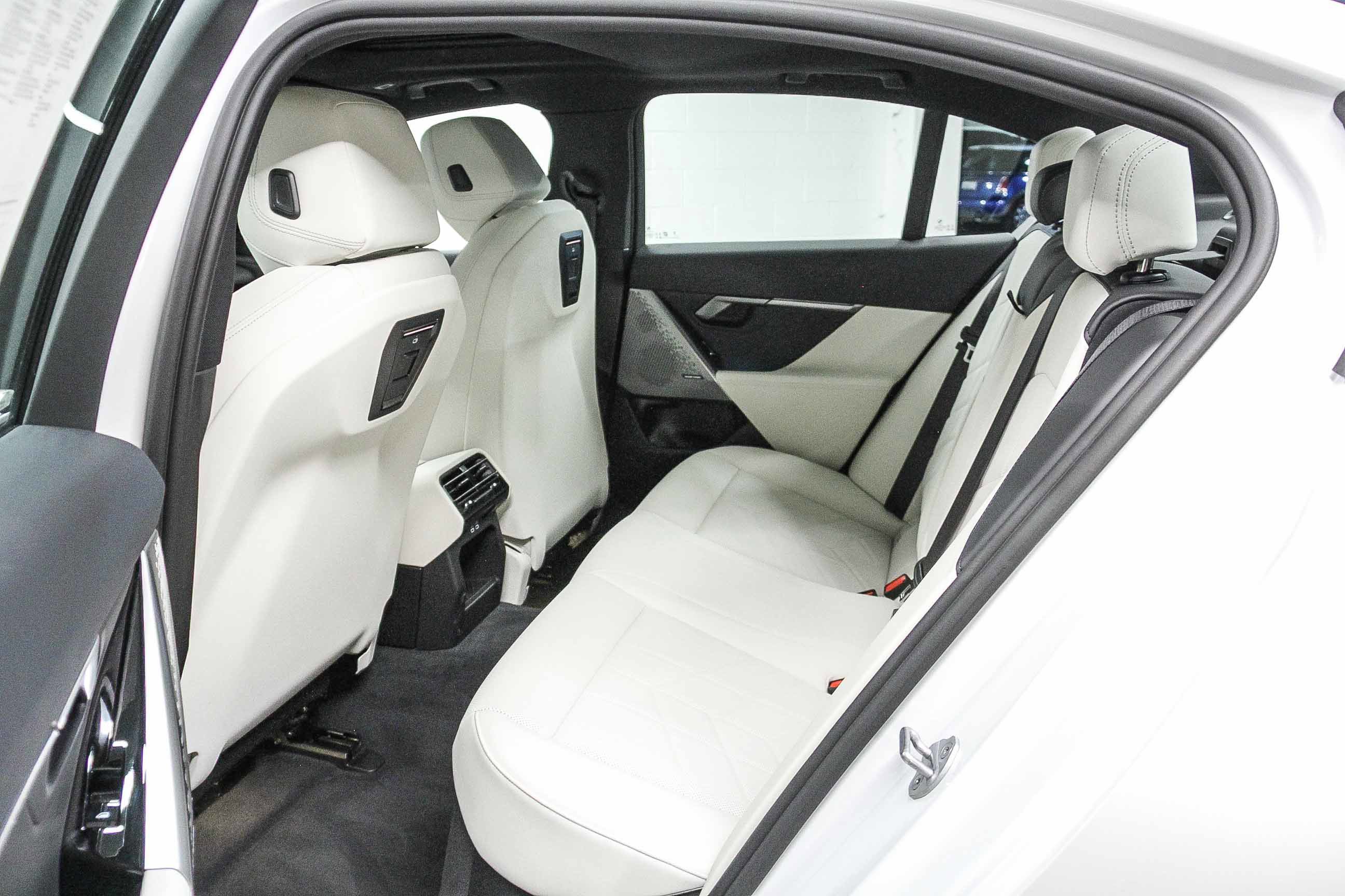 Used 2026 BMW 530i w/ Premium Package image 17