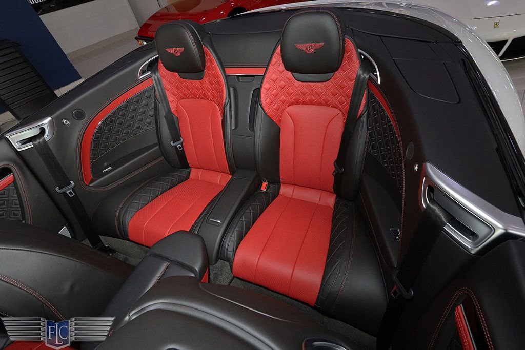 Used 2022 Bentley Continental GT V8 image 18