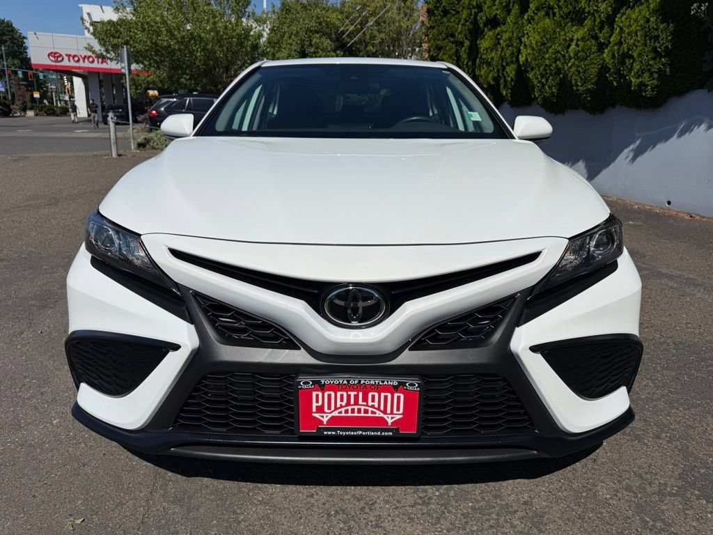 Used 2024 Toyota Camry SE w/ Cold Weather Package AWD/4WD image 3