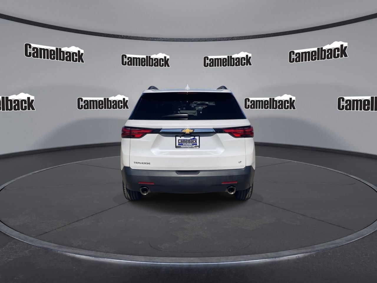 Used 2023 Chevrolet Traverse LT w/ LT Premium Package FWD image 6