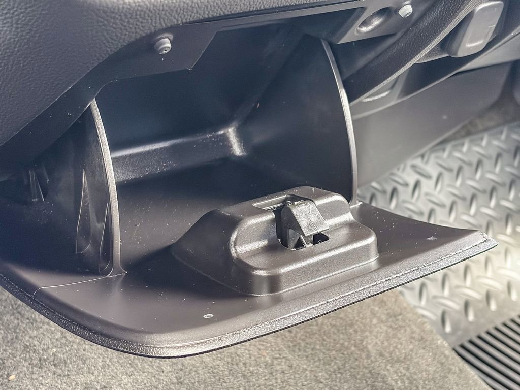 Used 2018 Chevrolet Silverado 1500 LT w/ All Star Edition AWD/4WD image 34