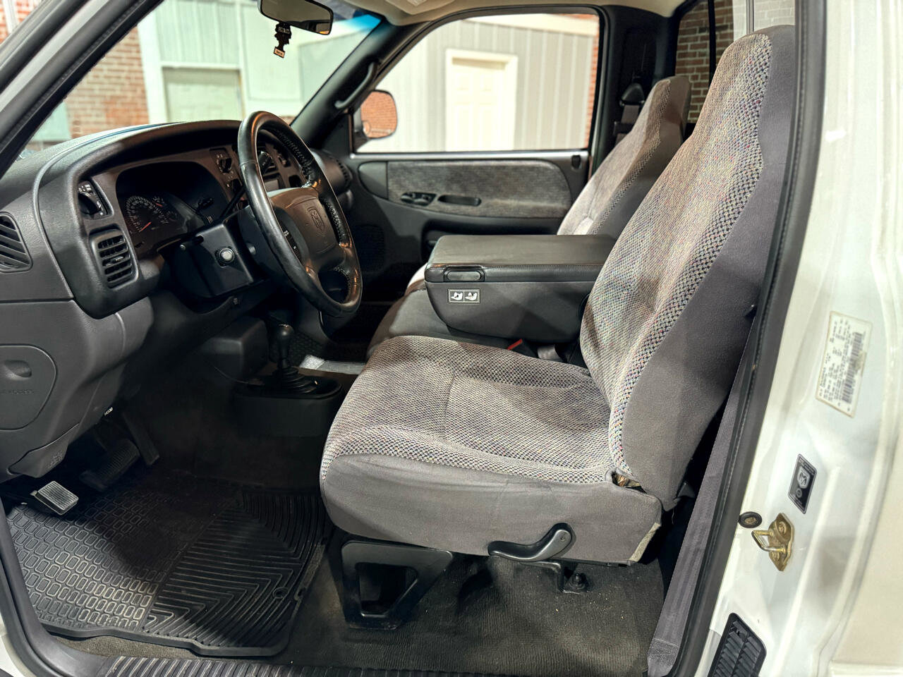 Used 2001 Dodge Ram 1500 Truck ST image 11