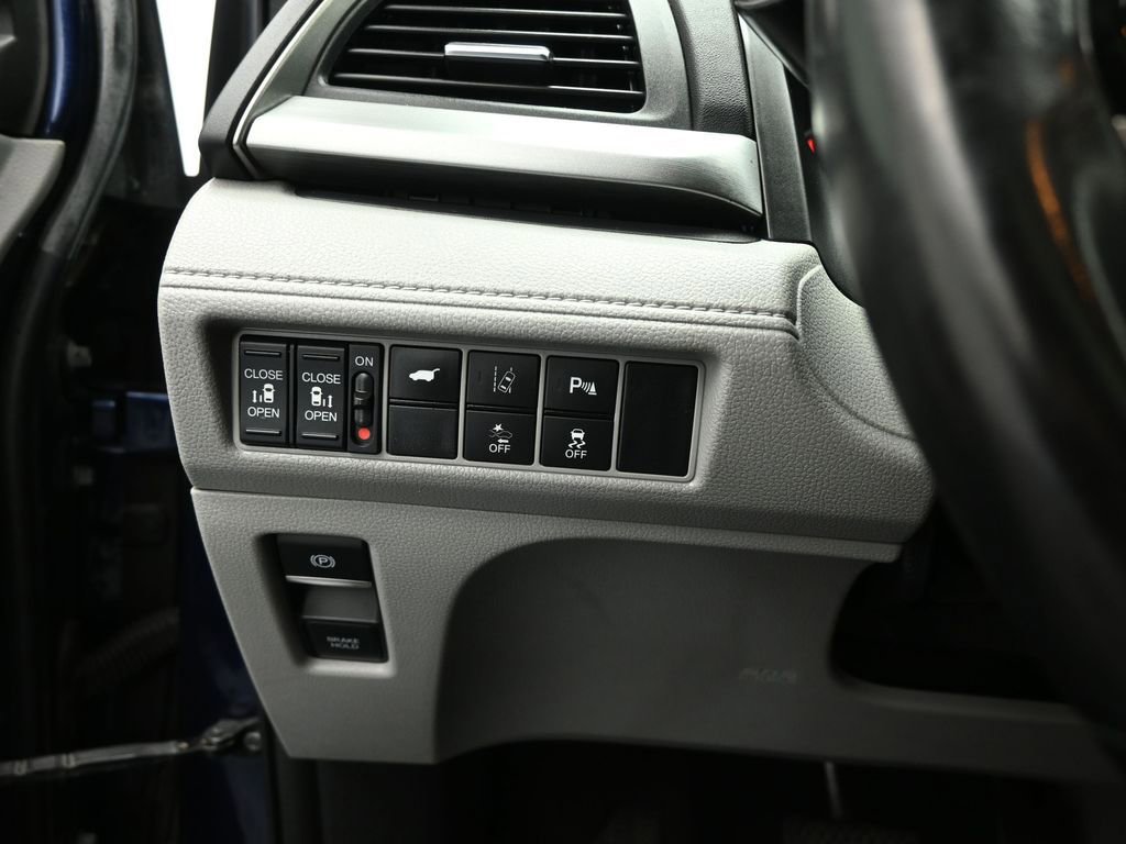 Used 2018 Honda Odyssey Touring image 11