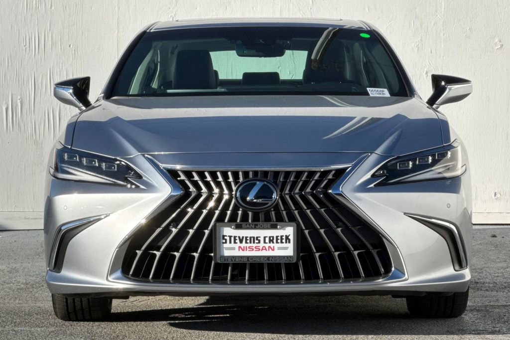 Used 2025 Lexus ES 300h w/ Premium Package image 8