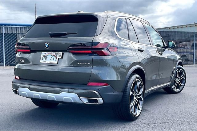Used 2025 BMW X5 xDrive40i w/ Parking Assistance Package image 2