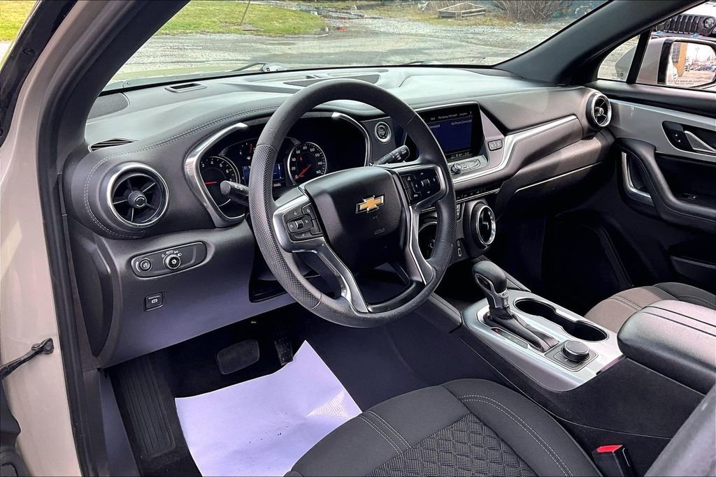 Used 2021 Chevrolet Blazer LT w/ LPO, Black Accent Package image 13