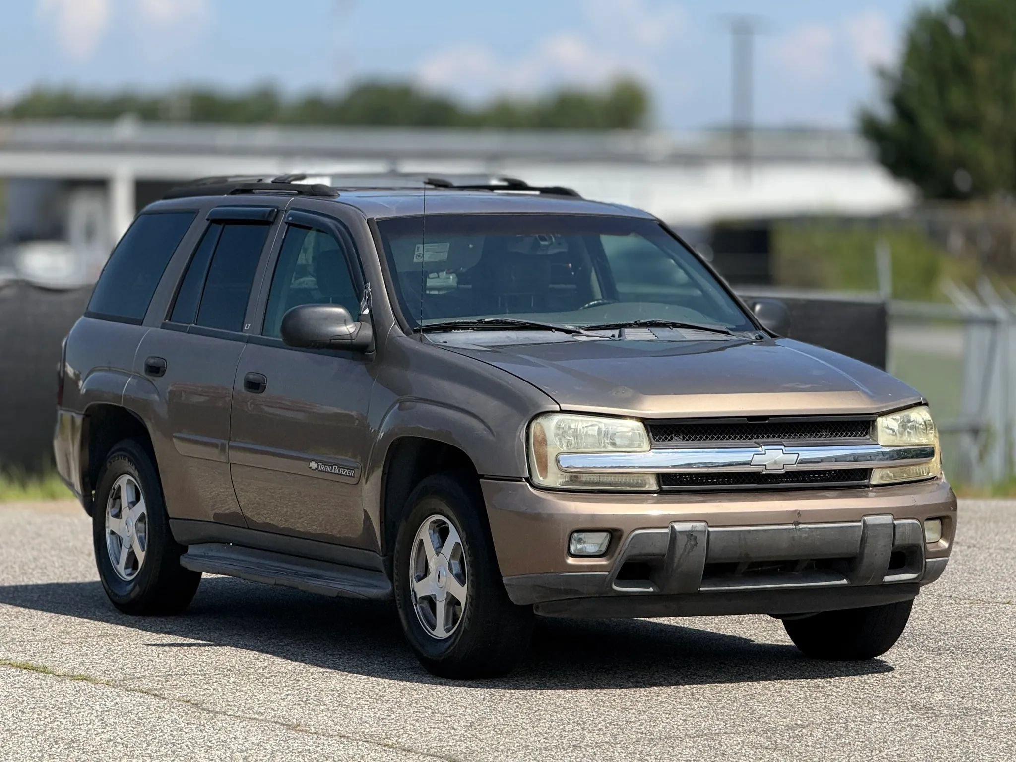 Used 2003 Chevrolet TrailBlazer LT w/ Preferred Equipment Group RWD image 1