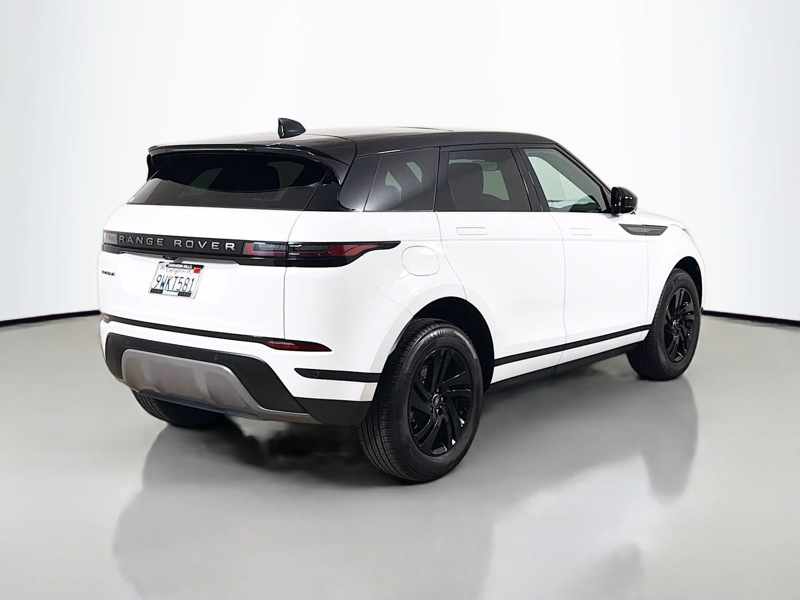 Certified 2026 Land Rover Range Rover Evoque S AWD/4WD image 5