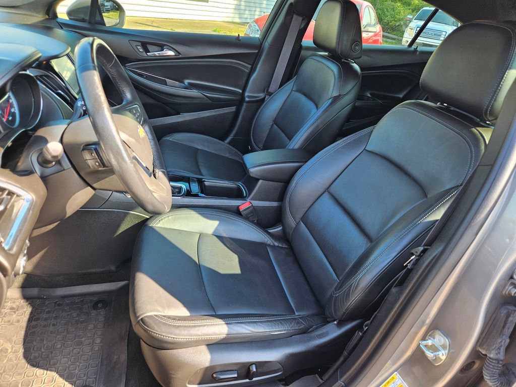 Used 2017 Chevrolet Cruze Premier w/ RS Package FWD image 10