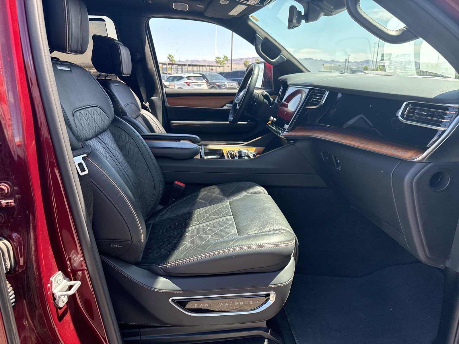 Used 2022 Jeep Grand Wagoneer Series III AWD/4WD image 13