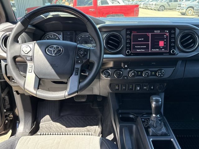 Used 2020 Toyota Tacoma TRD Off-Road w/ Technology Package AWD/4WD image 7